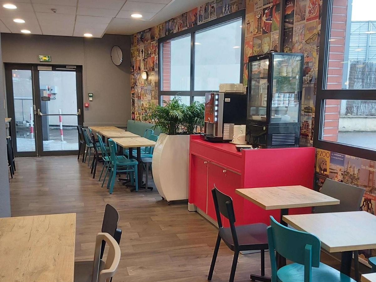 Hotelf1 Paris Porte De Montreuil Bagnolet Ngoại thất bức ảnh