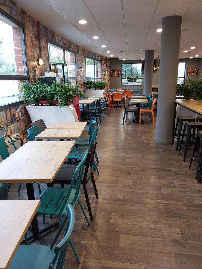 Hotelf1 Paris Porte De Montreuil Bagnolet Ngoại thất bức ảnh