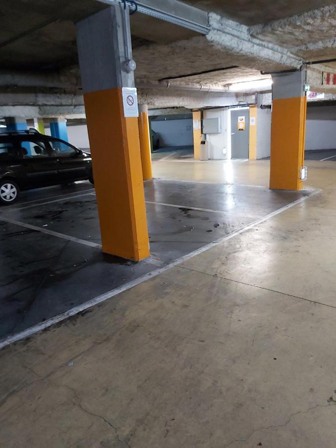 Hotelf1 Paris Porte De Montreuil Bagnolet Ngoại thất bức ảnh